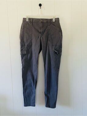 Hollister Straight-Leg Cargo Pants in Charcoal Gray